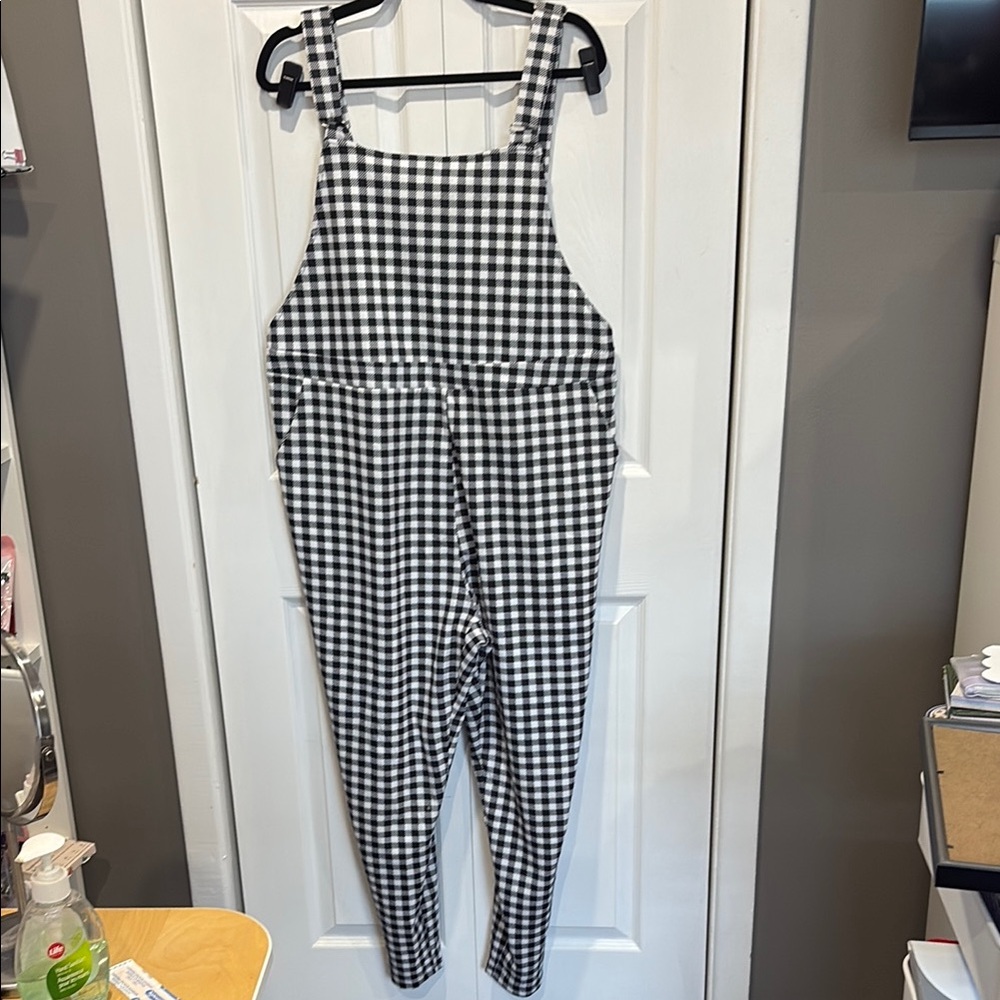 SHEIN Black and White Gingsm Women's Jumpsuit size 3XL